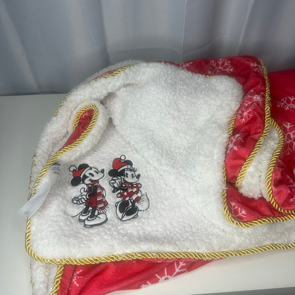 Disney Holiday Mickey & Minnie Mouse Fleece Red Snowflake Throw Blanket 60 x 50